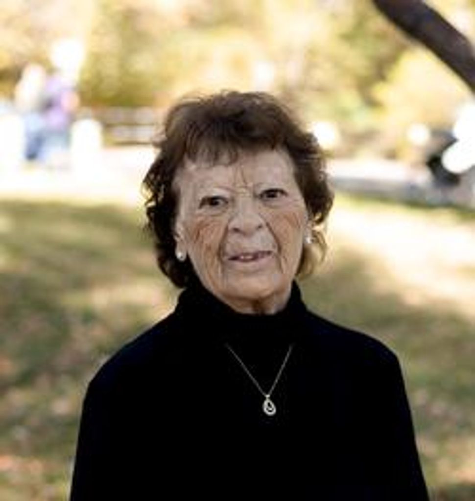 Theresa Perez Profile Photo