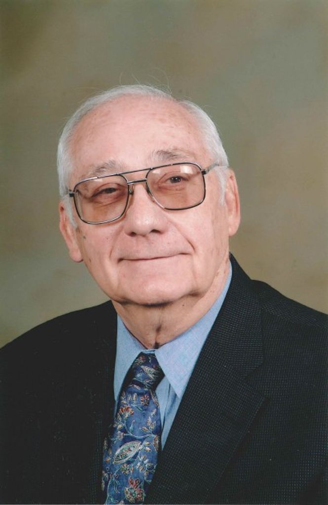 Bernard Earl Holler Profile Photo