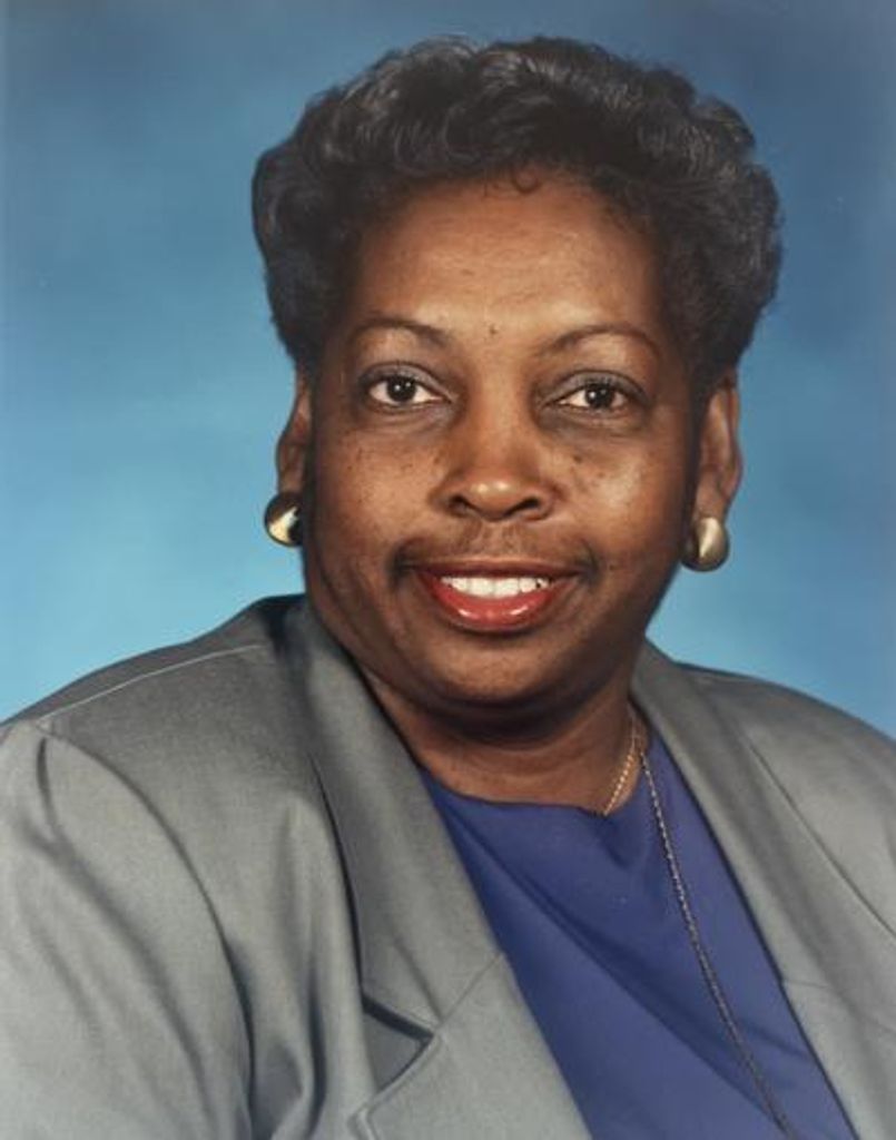 Della Smith Profile Photo