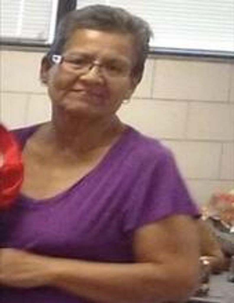 Carmen Flores