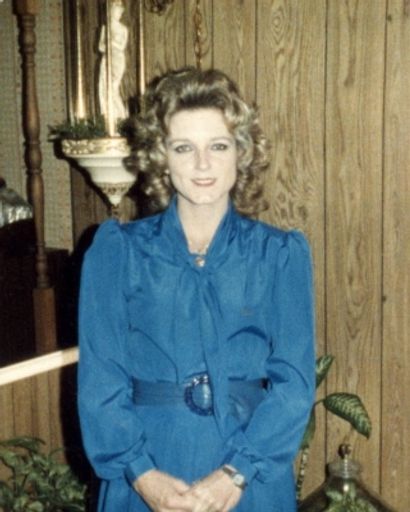 Linda Carol Smith photo gallery thumbnail 10 of 40
