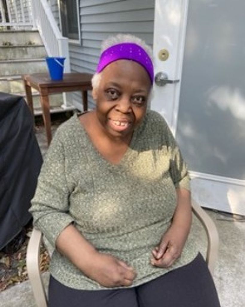 Joan Edwards Profile Photo