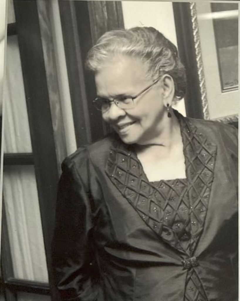 Maria Dotel de Valera Profile Photo