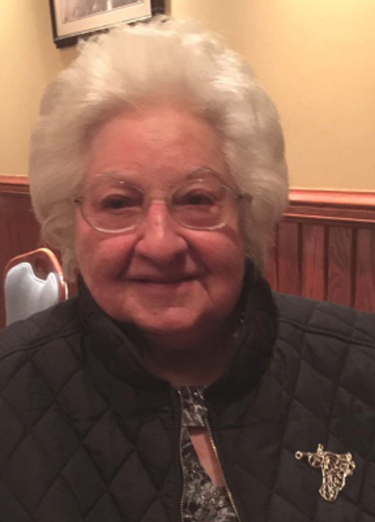 Helen Yunis Lutomski Profile Photo