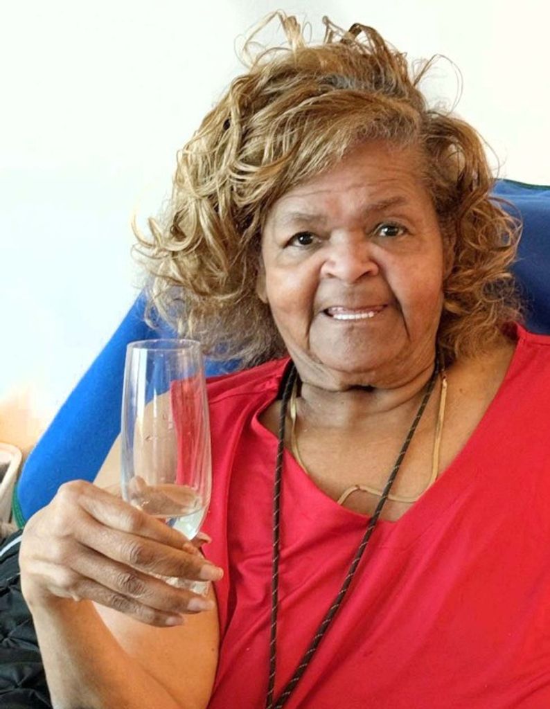 Beverly Taylor-Roberts Profile Photo
