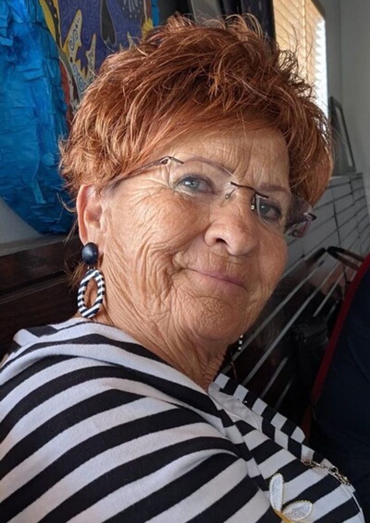 Pat Lois Bell Profile Photo