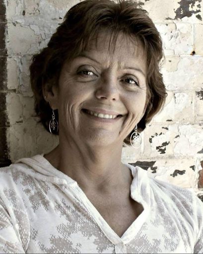 Angie Holmes Profile Photo