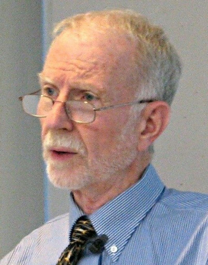 Bruce Martin Russett Profile Photo