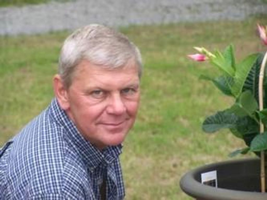 Stuart Evan Bloomquist Profile Photo