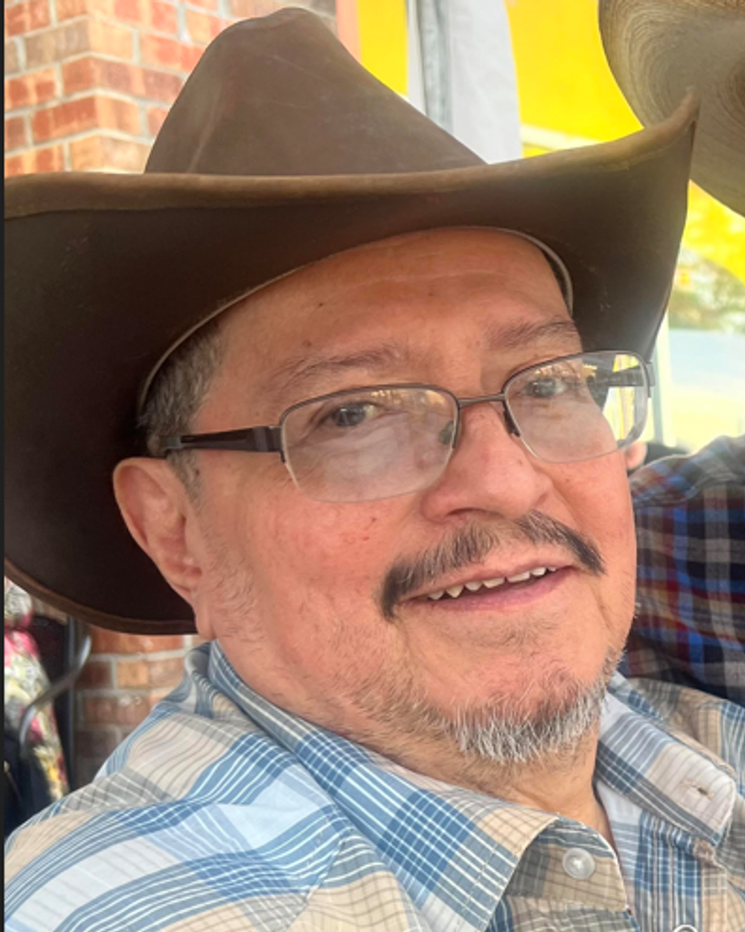 Carlos Alvarez Sr. "Papa Welo" Profile Photo
