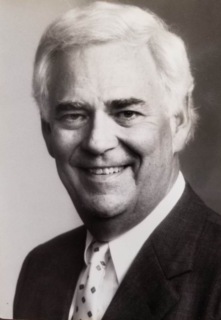 Dr. Bill L. Mcclanahan