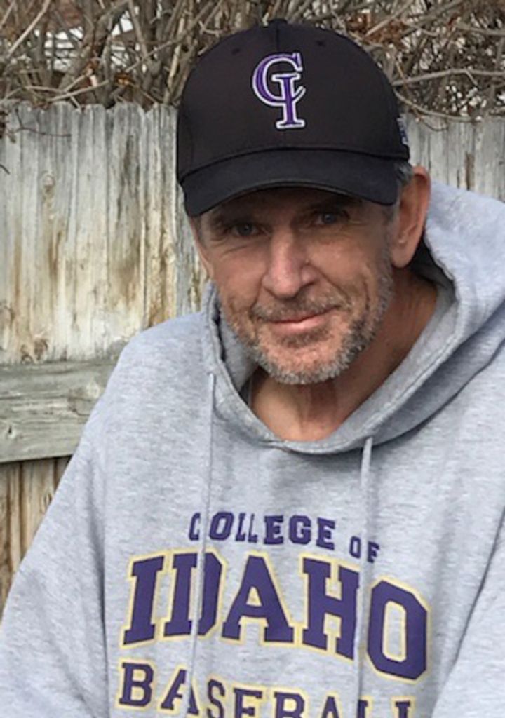 Thomas Quinn Holcomb Profile Photo
