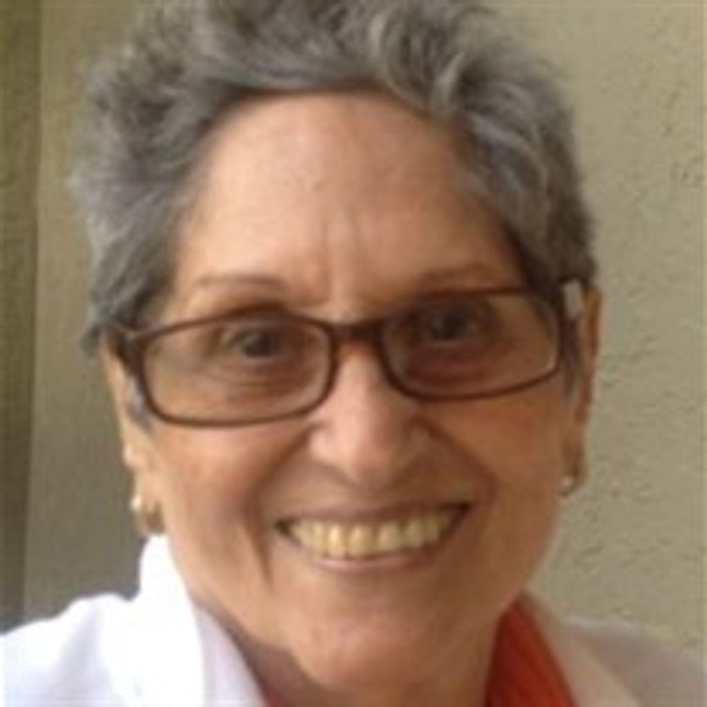 Noemis R Lopez
