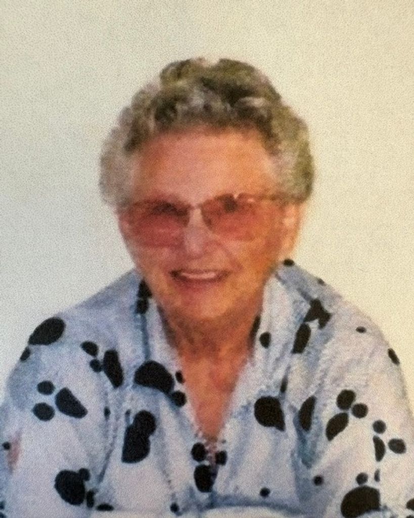 Helen Summers Profile Photo