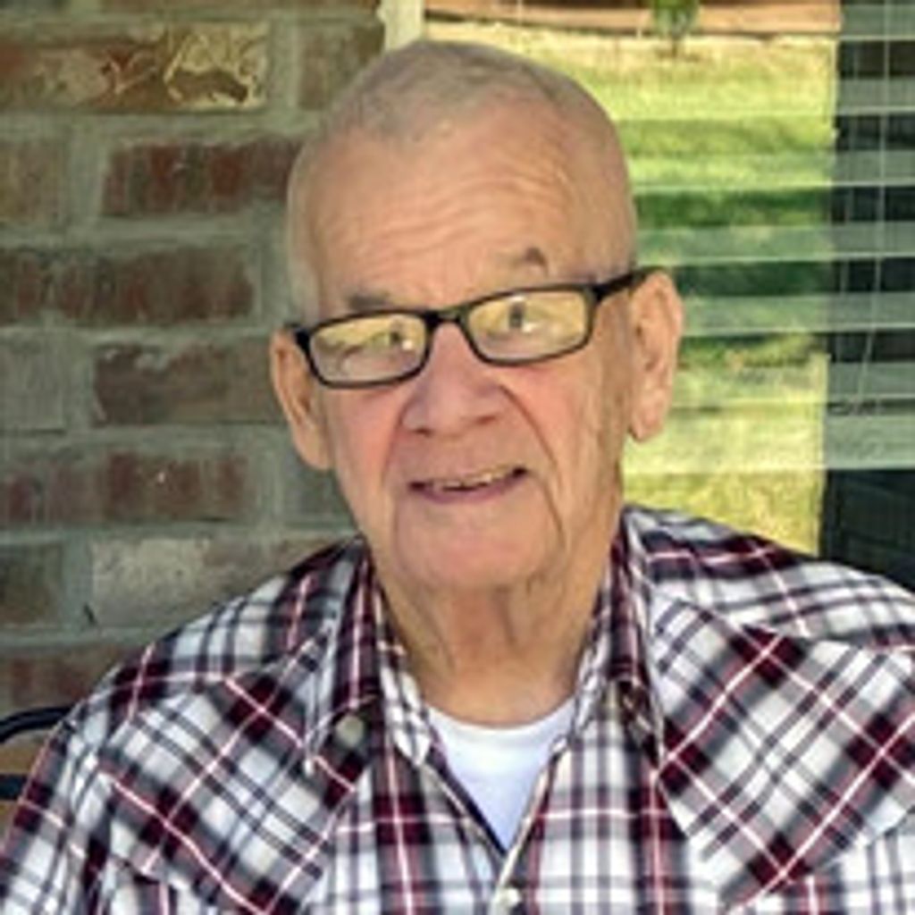 Robert M Atwood Sr