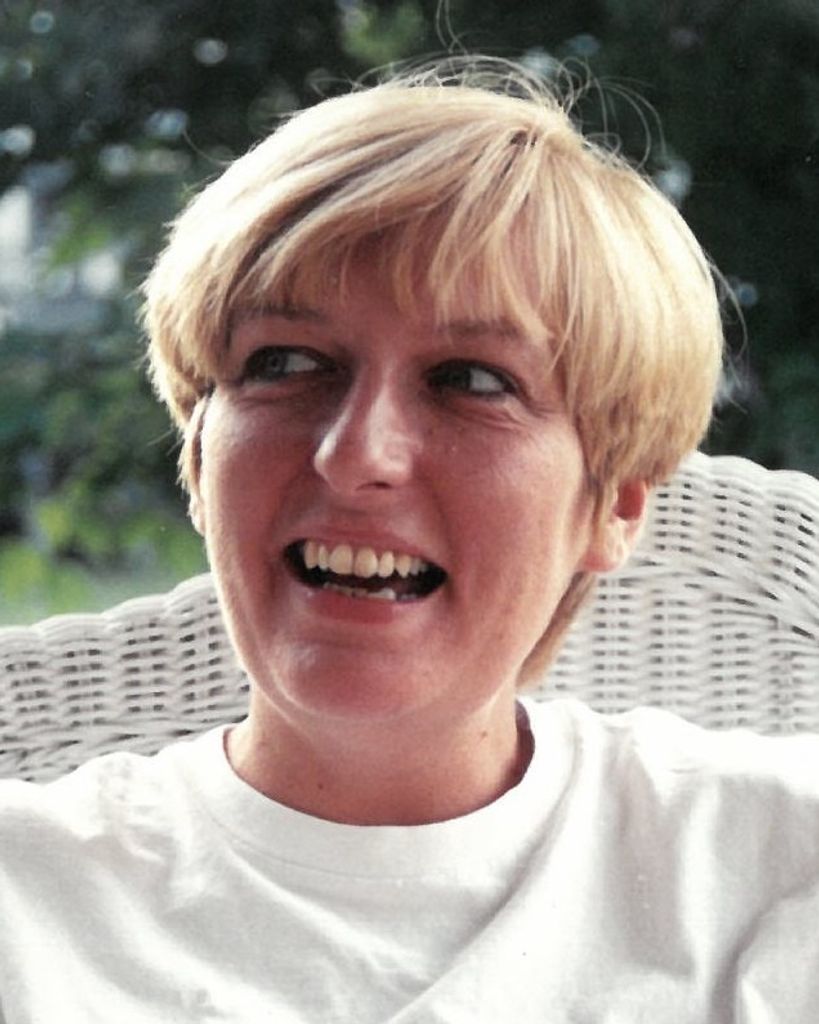 Christine Lynn Smith Profile Photo