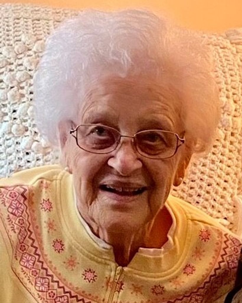 Shirley Lee