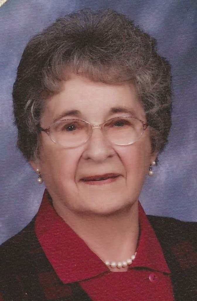 Elizabeth Hennessy “Betty” SEARLE