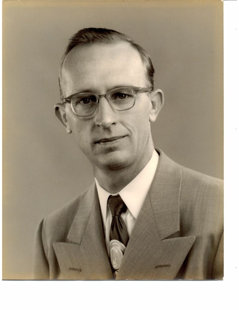 Earl Manton Lynch Profile Photo