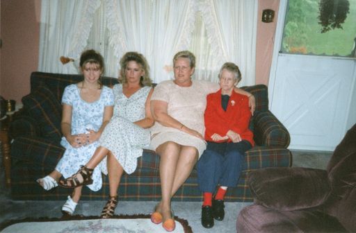 Brenda (Akin)  Luttrell photo gallery thumbnail 37 of 50
