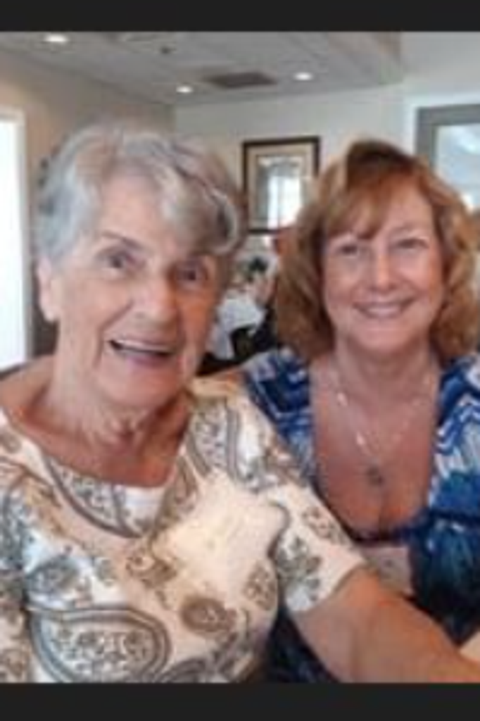 Theresa Felteau Profile Photo