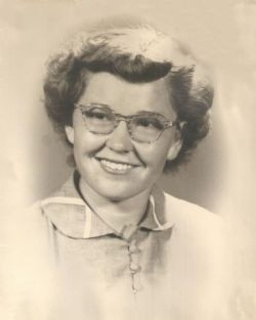 Anna Ogas Profile Photo