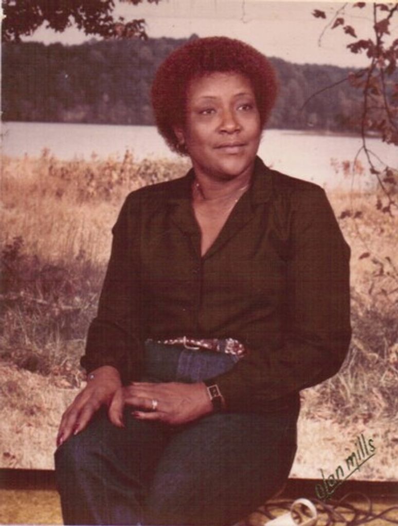 Lois Fay Johnson Profile Photo