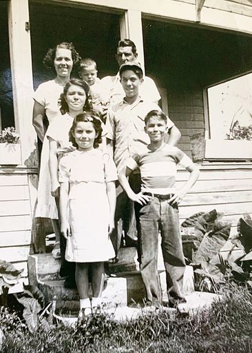 Mary Mills photo gallery thumbnail 48 of 103