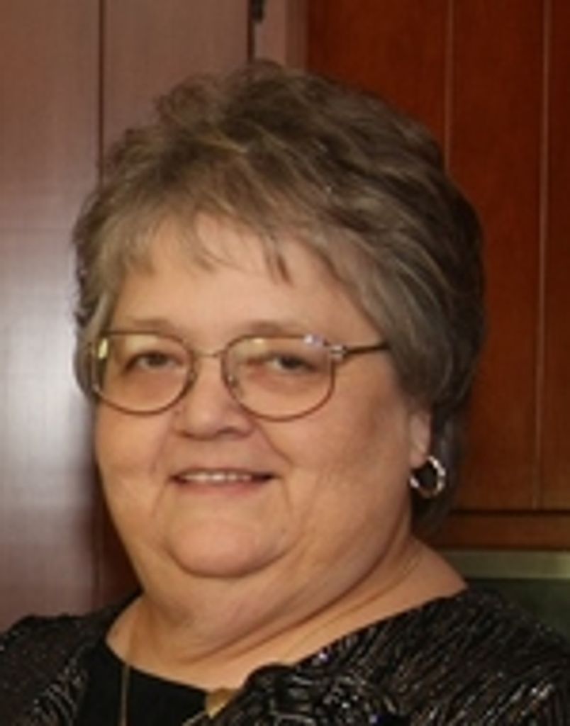 Suzanne M. (Mull)  DeSantis