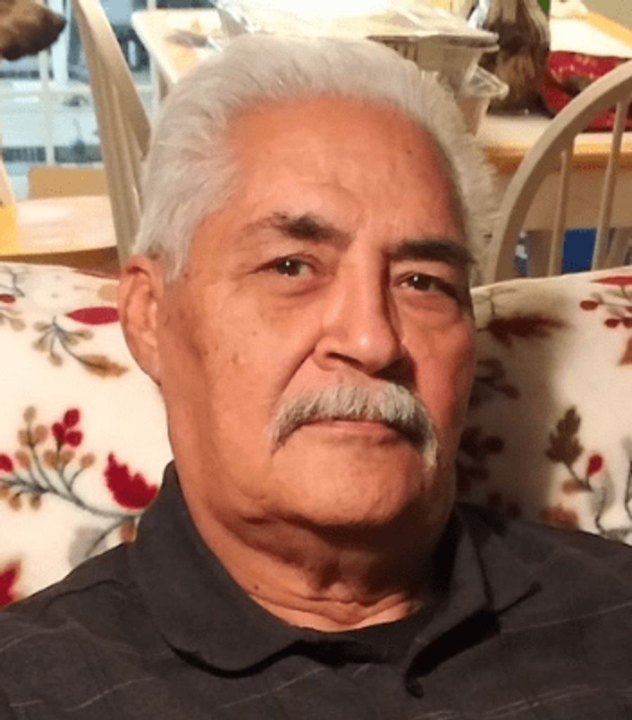 Robert Carlos Profile Photo