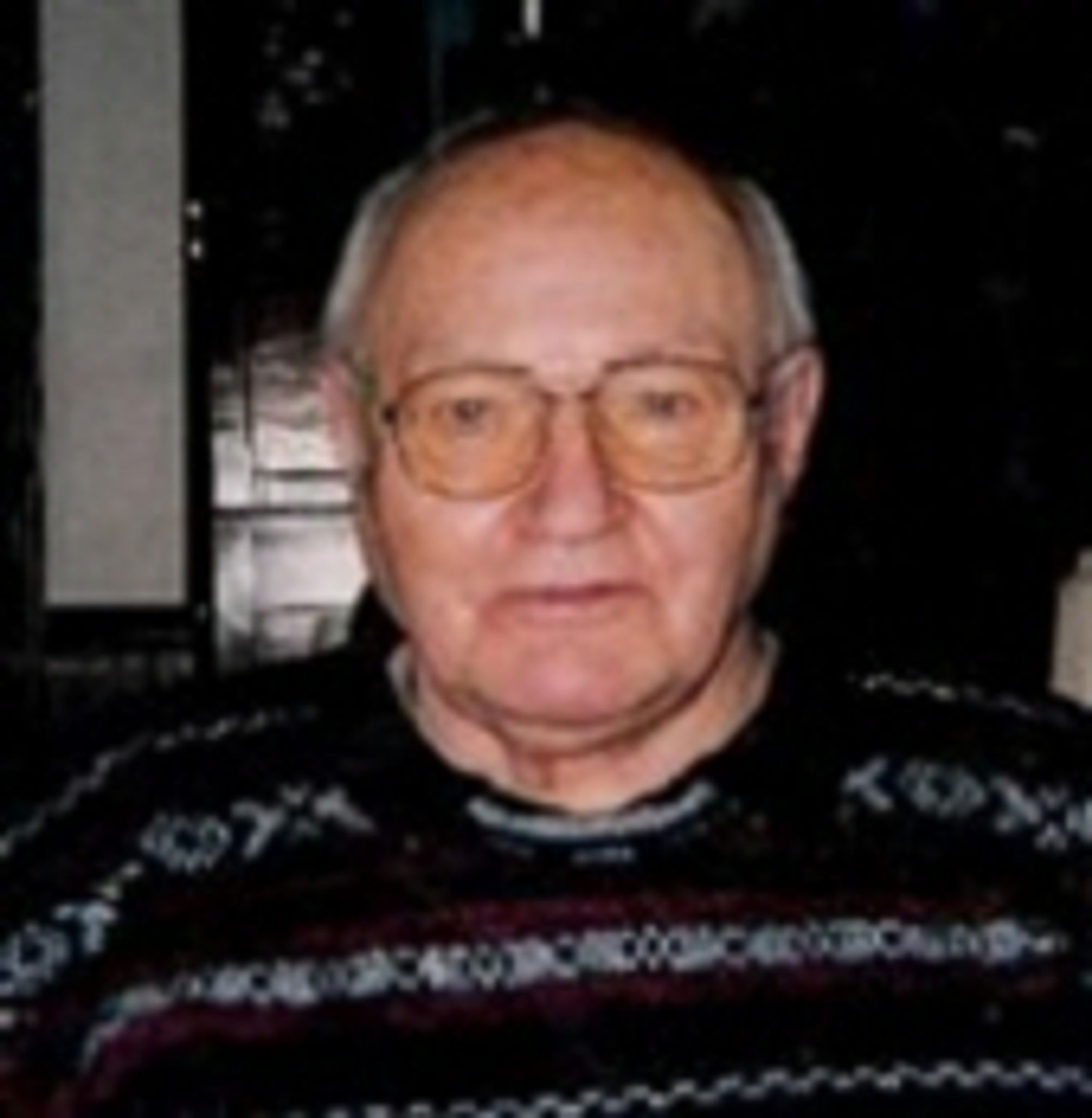 Willard E. Gingrich photo gallery image 1 of 2