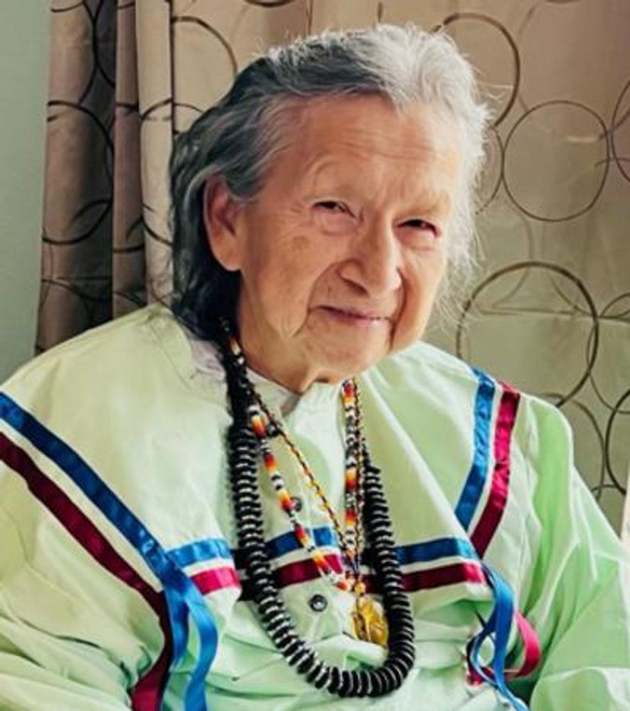 Lorraine Keahna "Niadi"