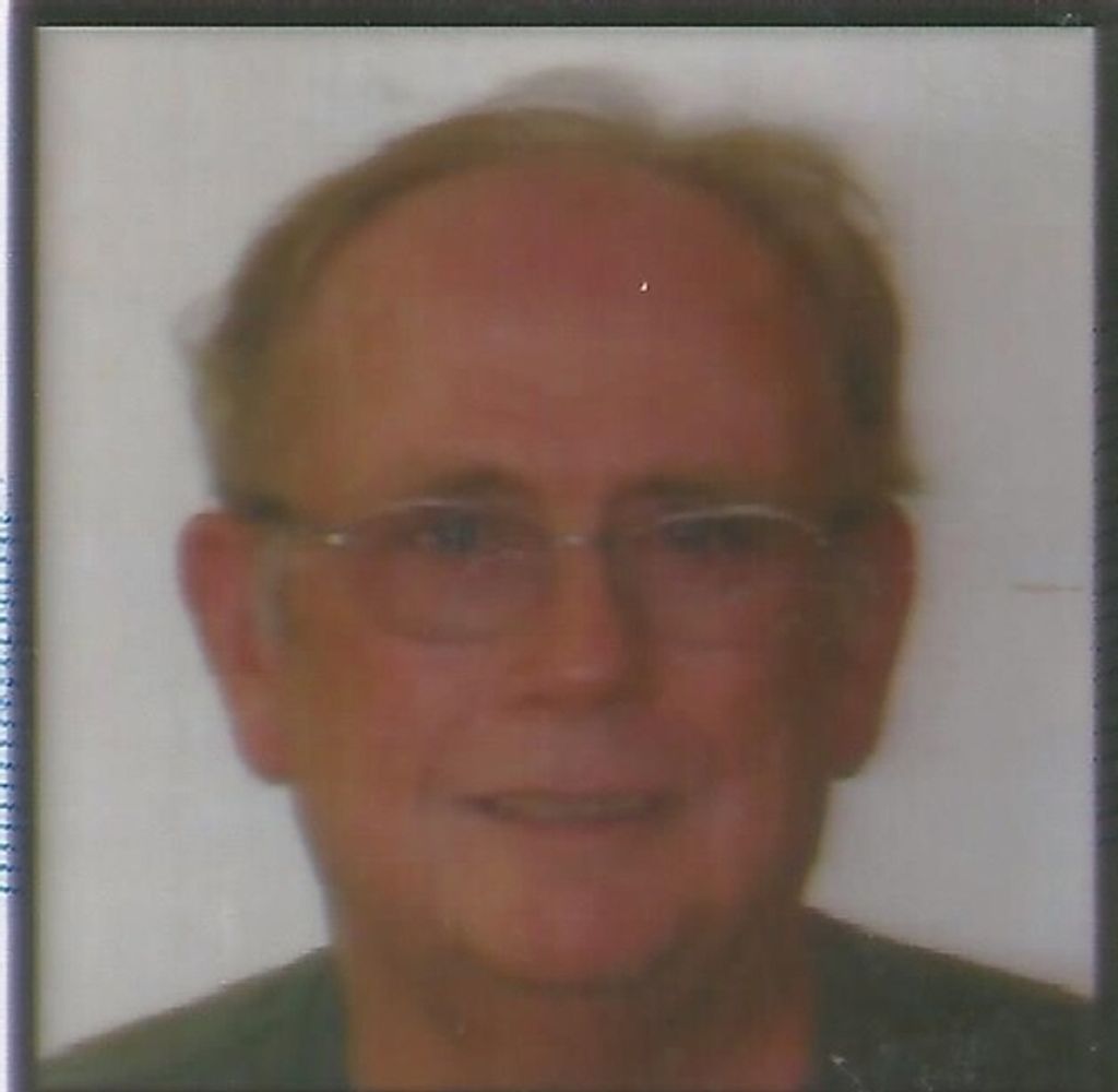 Robert J Kiely Profile Photo