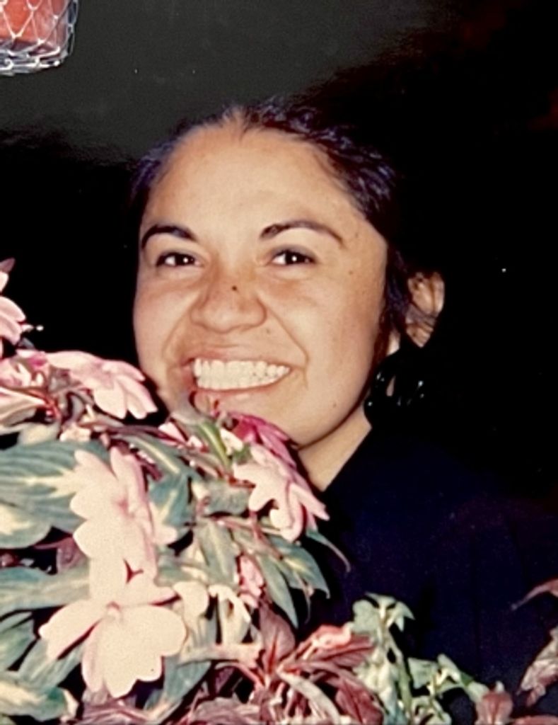 Nohemy "Mimi" Angulo Olachea Profile Photo