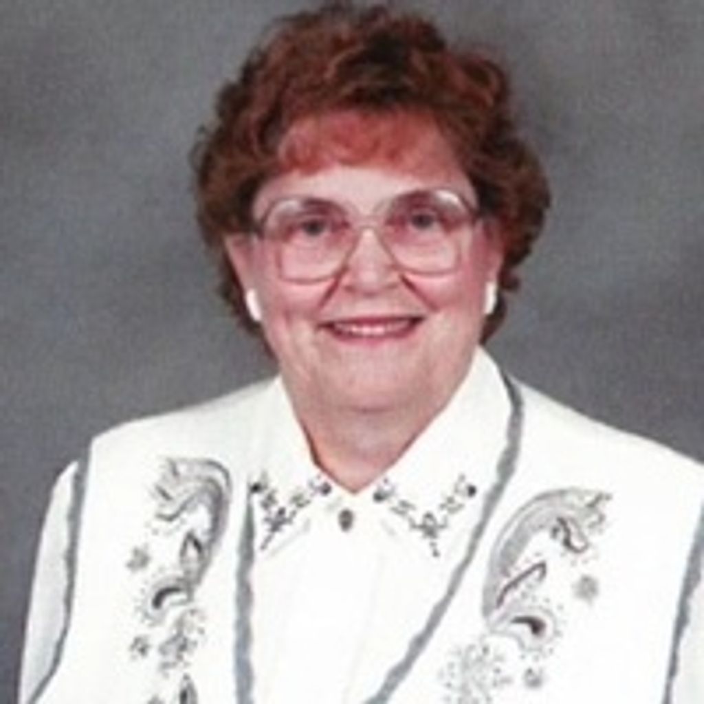 Elizabeth M Mantkowski