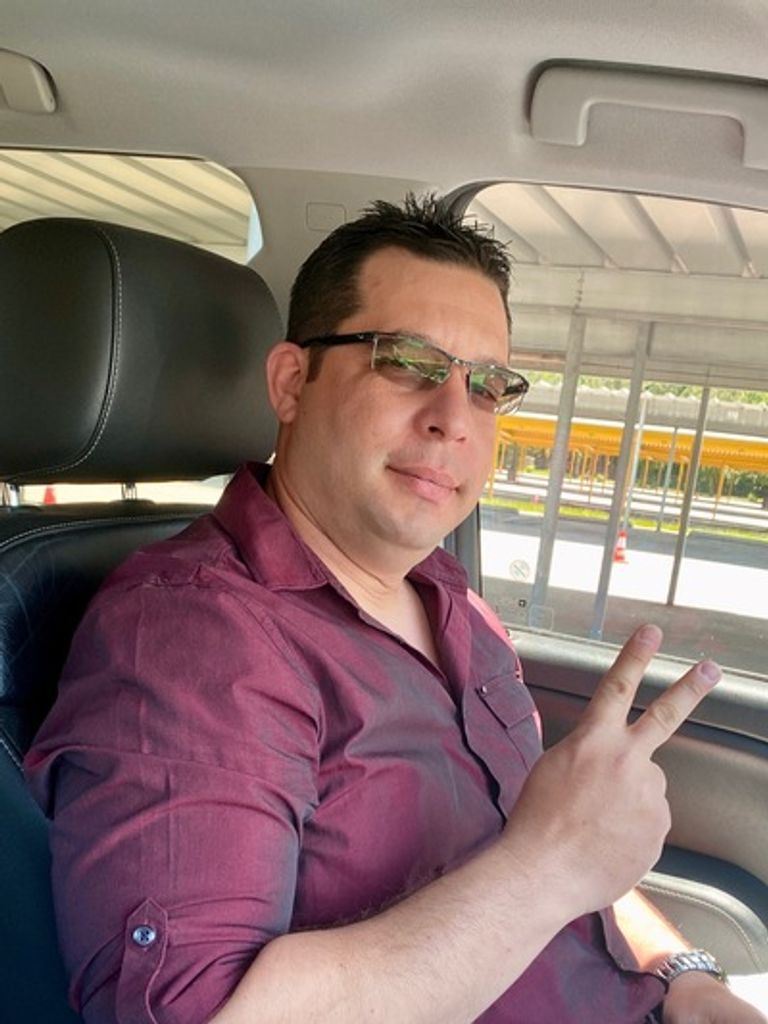 Misael Oquendo Carballo Profile Photo