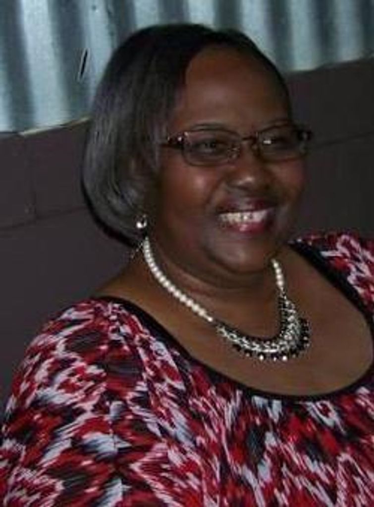 Ms. Jannie Lloyd