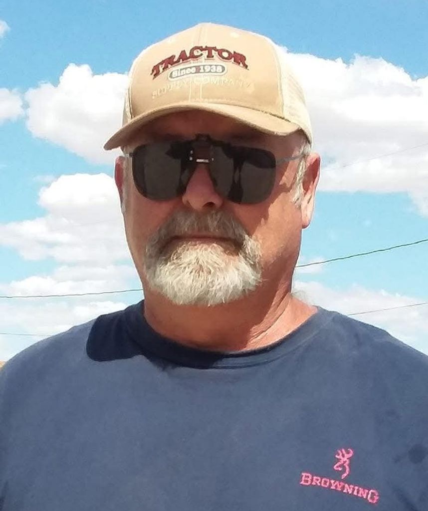 Tom Henson Profile Photo