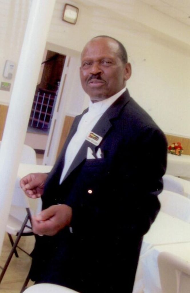 Robert Colter, Jr. Profile Photo