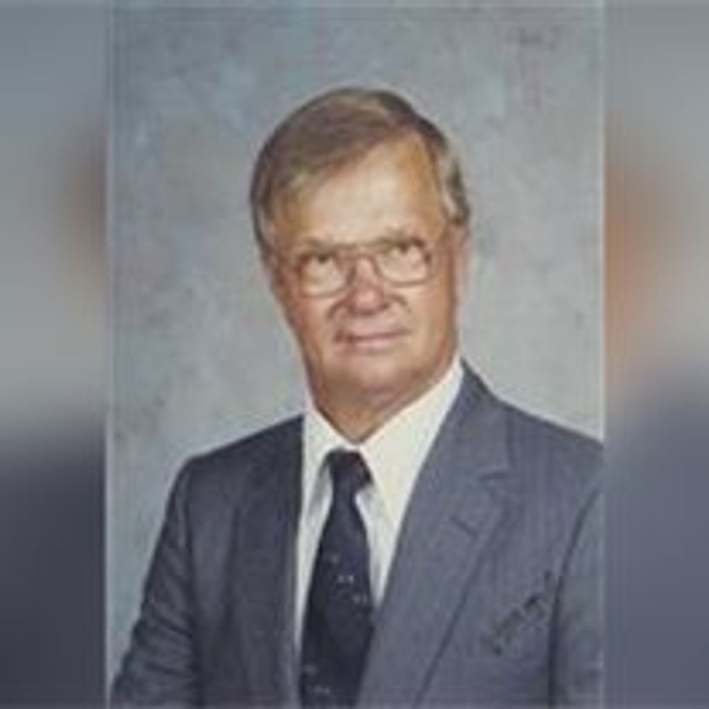 Melvin H Macrander Profile Photo