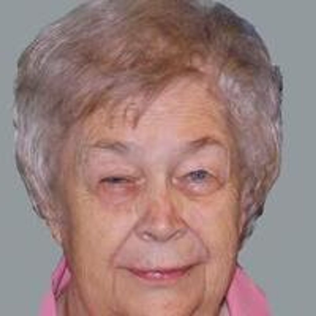 Betty J (Boyle) Lund