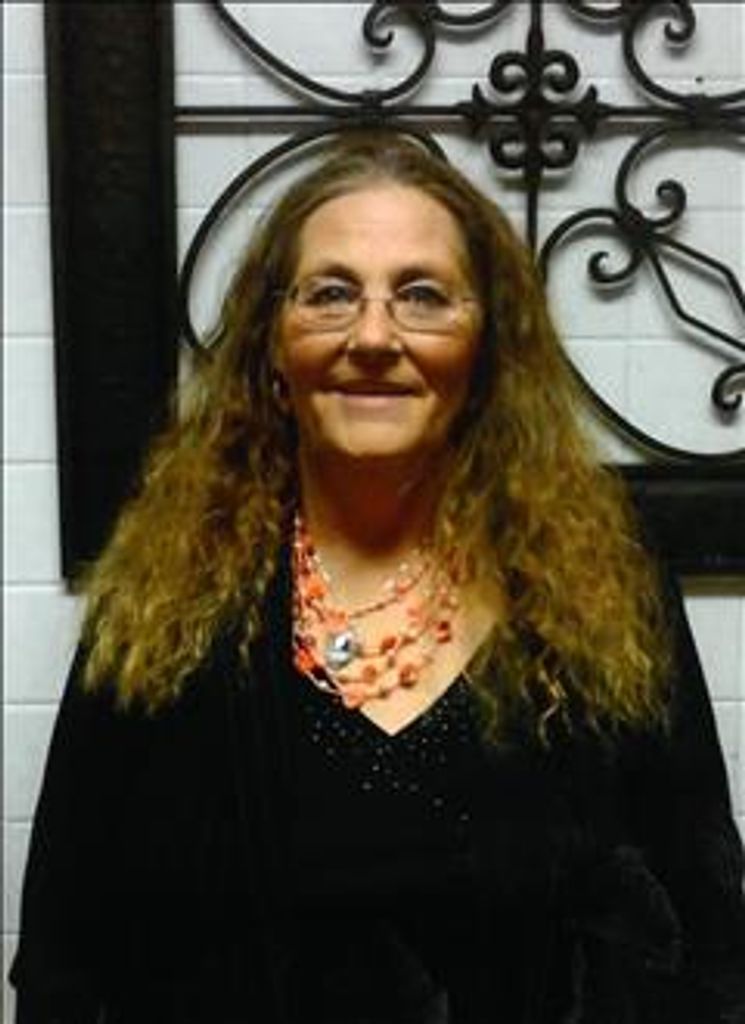 Charlotte Jeanenne Becker Profile Photo