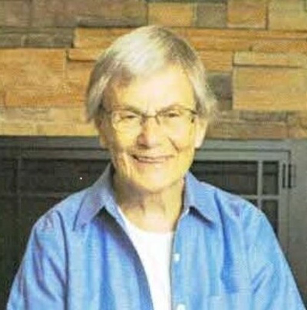 Carolyn Blossom Profile Photo