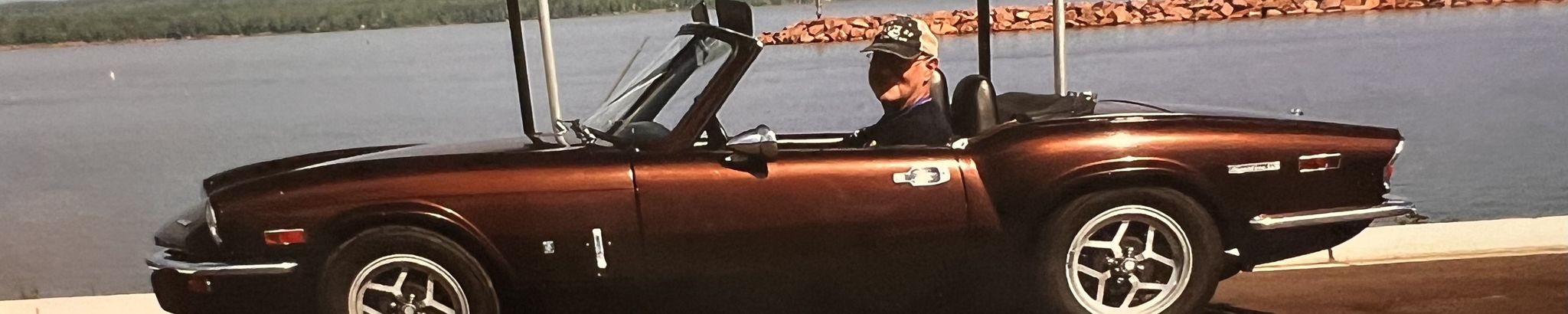 Cover for David E. Lee's Obituary