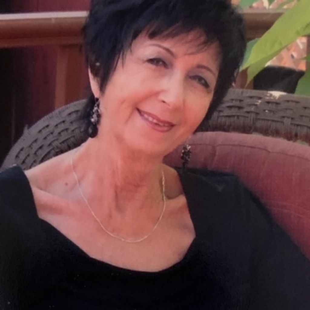 Lynette  Pugmire Leishman