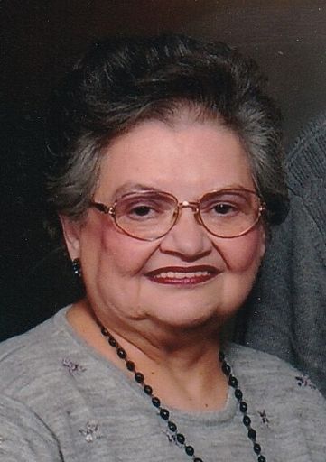 JoAnn Maddox photo gallery thumbnail 1 of 74