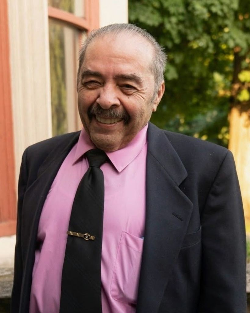 Perfecto Muñoz-Cruz Profile Photo