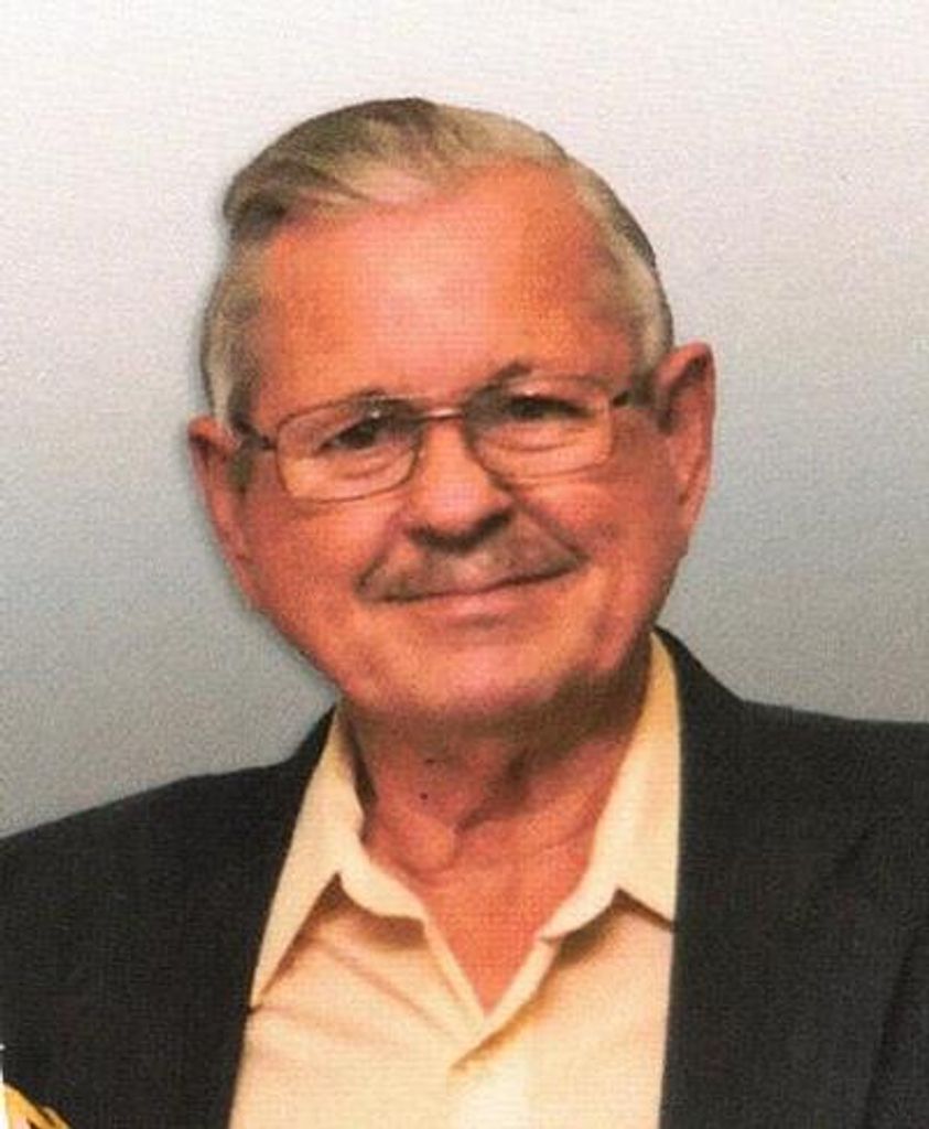 Robert Lee Miller Profile Photo