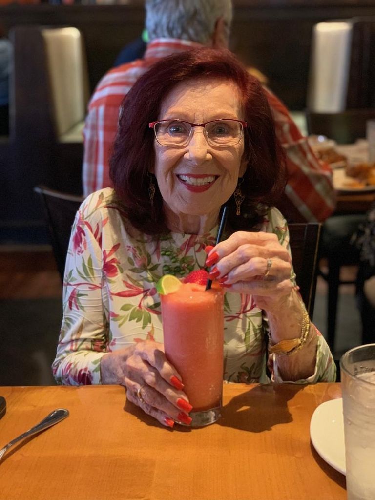 Mercedes E Garcia Profile Photo