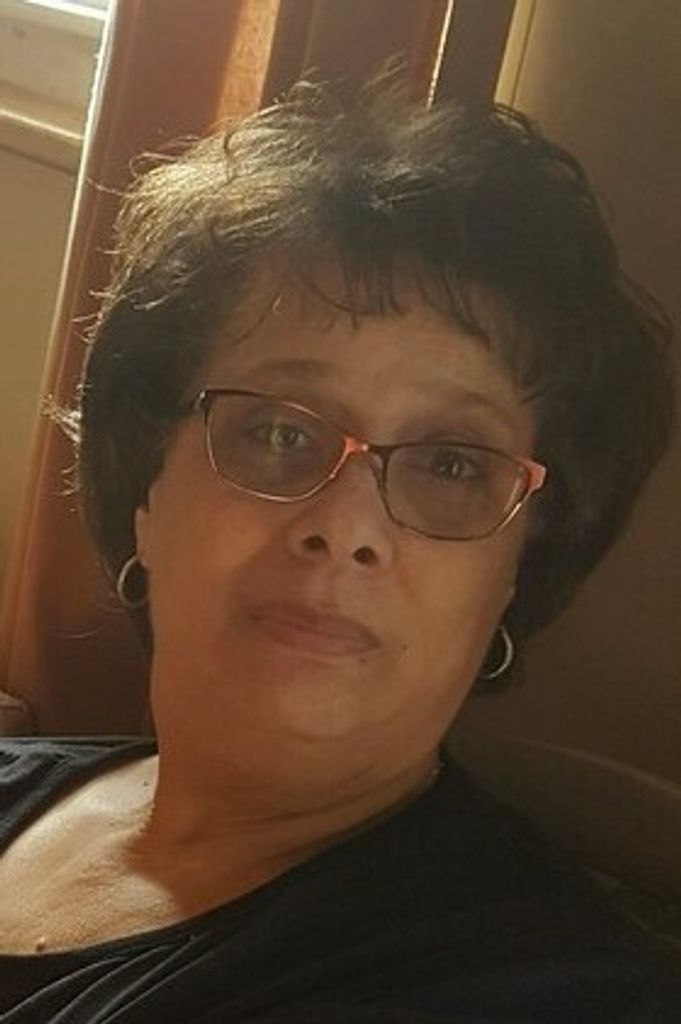 Carlyn Toneida Alverson